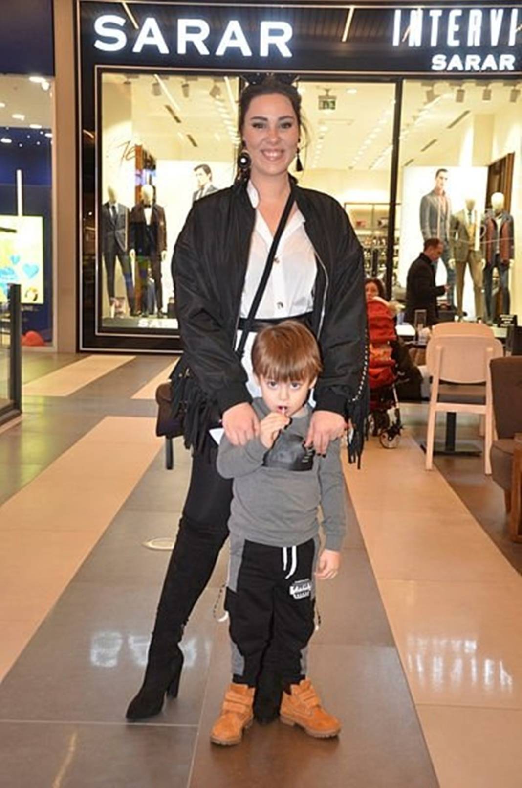 Ben inançlı biriyim, bu camia benim maneviyatıma uygun değil! Ferdi Tayfur'un kızı Tuğçe Tayfur'dan tesettür kararı 9